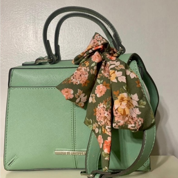 Steve Madden Handbags - Steve Madden satchel / crossbody, NWT